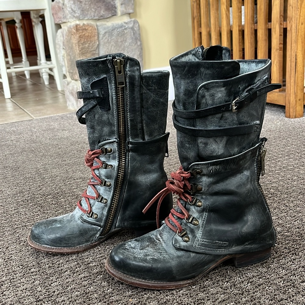 Freebird Ravi black/gray distressed look great condition